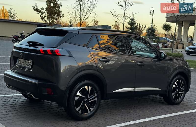 Внедорожник / Кроссовер Peugeot 2008 2021 в Киеве