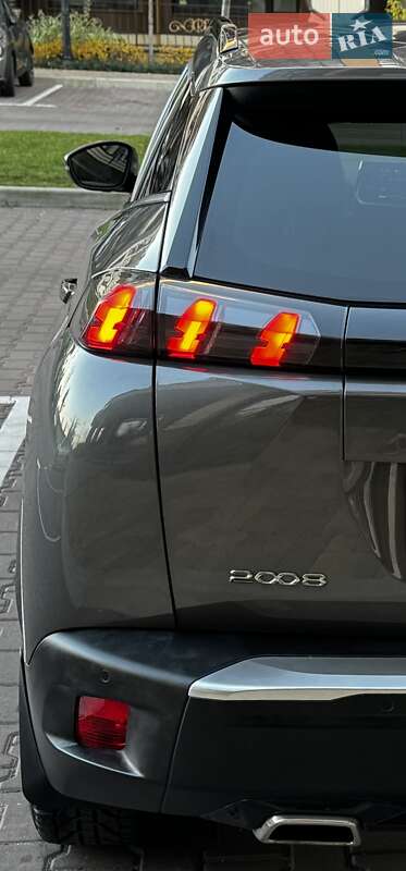 Внедорожник / Кроссовер Peugeot 2008 2021 в Киеве