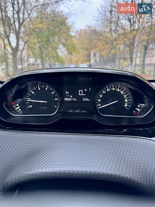 Внедорожник / Кроссовер Peugeot 2008 2017 в Николаеве