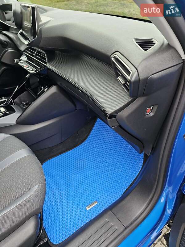 Позашляховик / Кросовер Peugeot 2008 2020 в Стрию