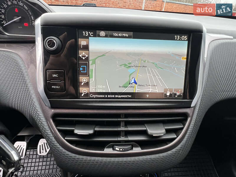 Внедорожник / Кроссовер Peugeot 2008 2015 в Дрогобыче