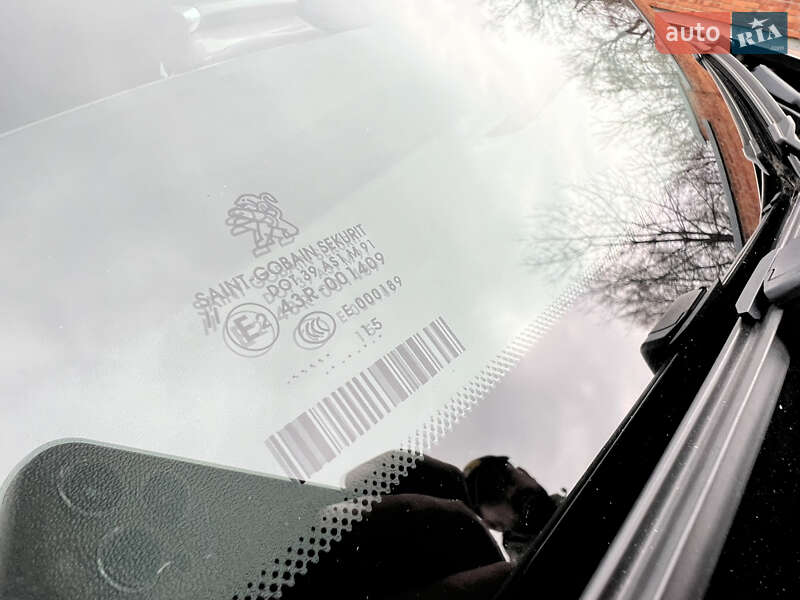 Внедорожник / Кроссовер Peugeot 2008 2015 в Дрогобыче