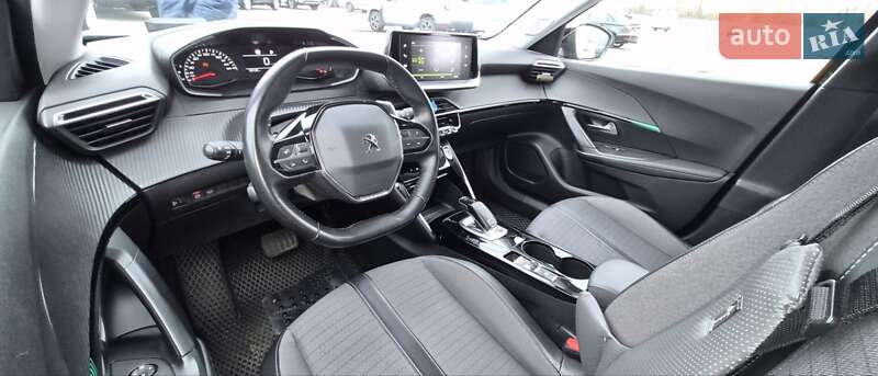 Внедорожник / Кроссовер Peugeot 2008 2021 в Киеве