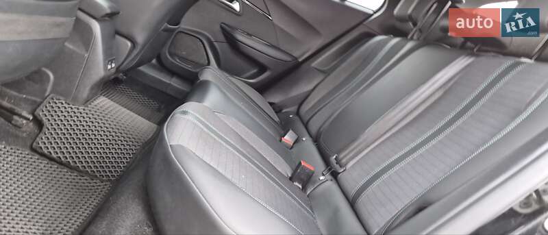 Внедорожник / Кроссовер Peugeot 2008 2021 в Киеве
