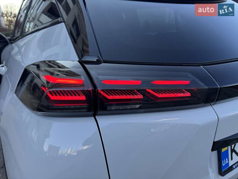 Внедорожник / Кроссовер Peugeot 2008 2023 в Киеве