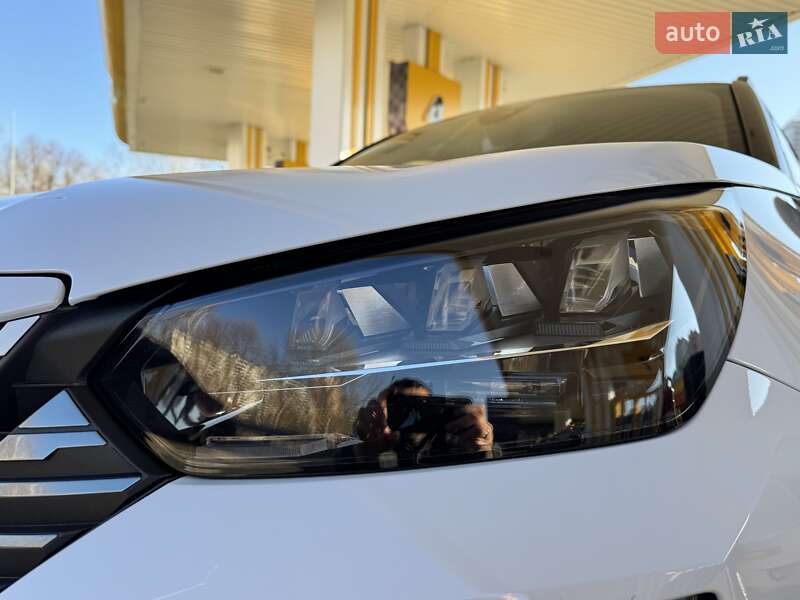 Внедорожник / Кроссовер Peugeot 2008 2023 в Киеве