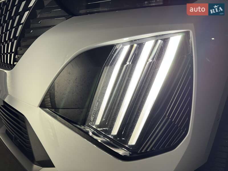 Внедорожник / Кроссовер Peugeot 2008 2023 в Киеве