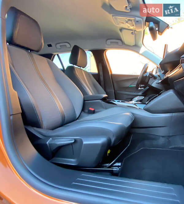 Внедорожник / Кроссовер Peugeot 2008 2021 в Ровно