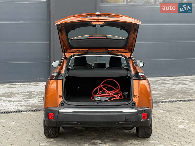 Внедорожник / Кроссовер Peugeot 2008 2021 в Городке