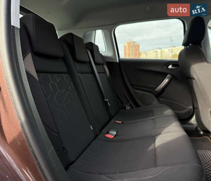 Позашляховик / Кросовер Peugeot 2008 2013 в Києві