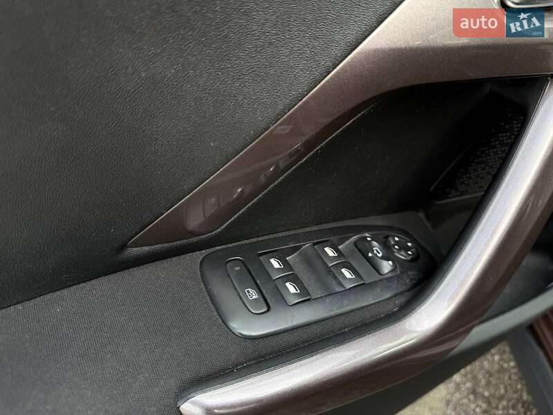 Позашляховик / Кросовер Peugeot 2008 2013 в Києві