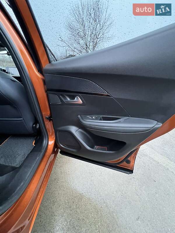 Внедорожник / Кроссовер Peugeot 2008 2020 в Харькове