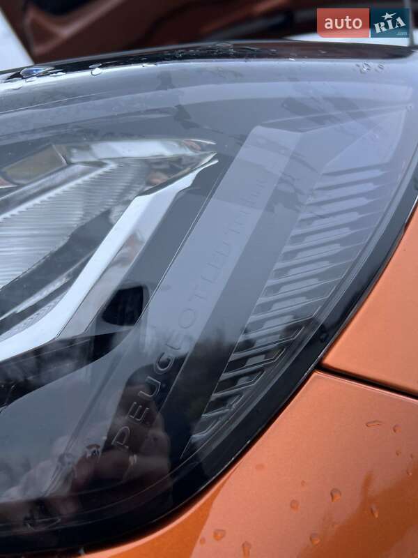 Внедорожник / Кроссовер Peugeot 2008 2020 в Харькове