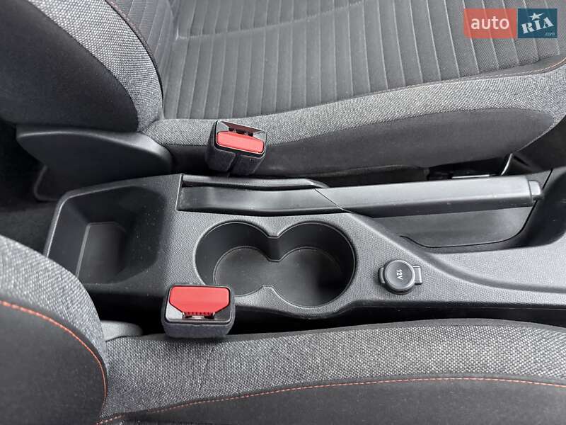 Позашляховик / Кросовер Peugeot 2008 2021 в Одесі