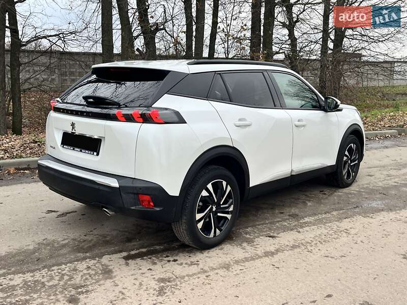 Внедорожник / Кроссовер Peugeot 2008 2020 в Киеве
