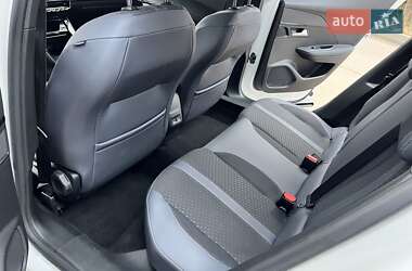 Внедорожник / Кроссовер Peugeot 2008 2020 в Киеве
