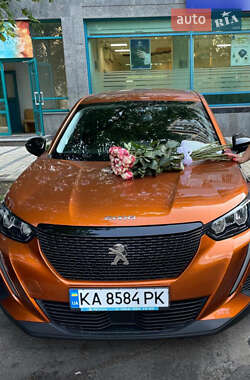 Внедорожник / Кроссовер Peugeot 2008 2022 в Киеве