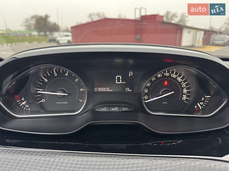 Внедорожник / Кроссовер Peugeot 2008 2018 в Киеве фото 30 Внедорожник / Кроссовер Peugeot 2008 2018 в Киеве