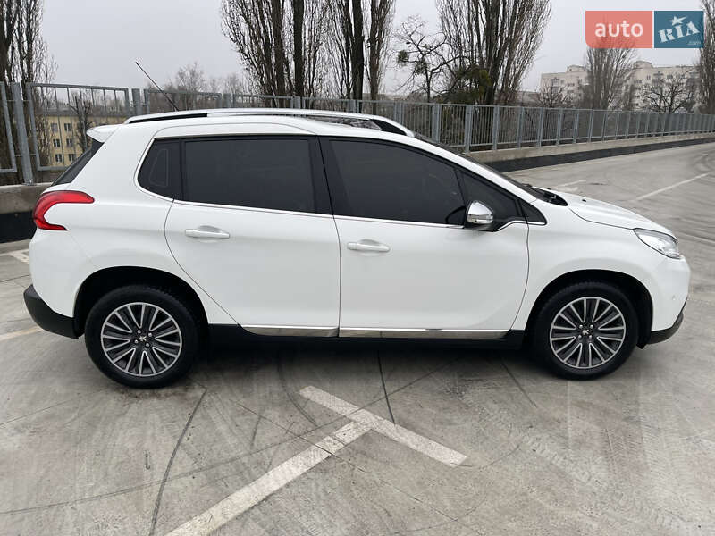 Внедорожник / Кроссовер Peugeot 2008 2015 в Киеве фото 8 Внедорожник / Кроссовер Peugeot 2008 2015 в Киеве