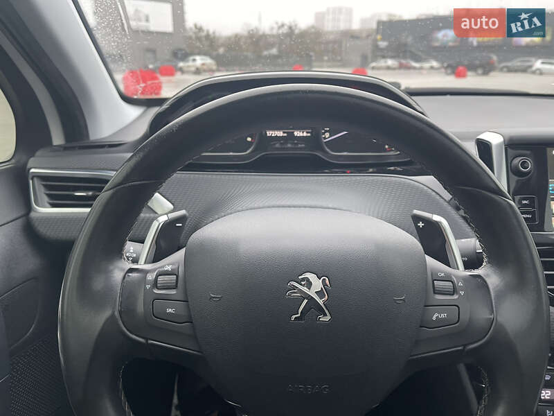 Внедорожник / Кроссовер Peugeot 2008 2015 в Киеве фото 18 Внедорожник / Кроссовер Peugeot 2008 2015 в Киеве