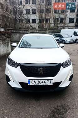 Внедорожник / Кроссовер Peugeot 2008 2021 в Киеве