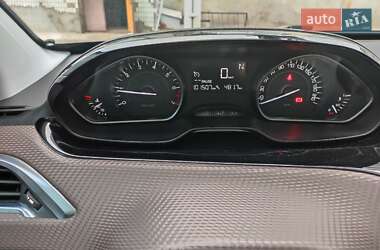 Внедорожник / Кроссовер Peugeot 2008 2016 в Запорожье