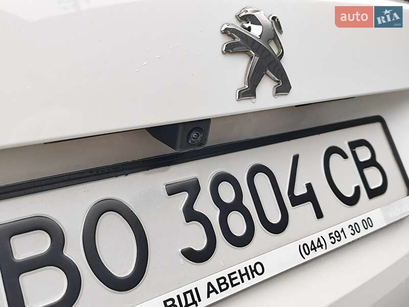 Позашляховик / Кросовер Peugeot 2008 2020 в Львові
