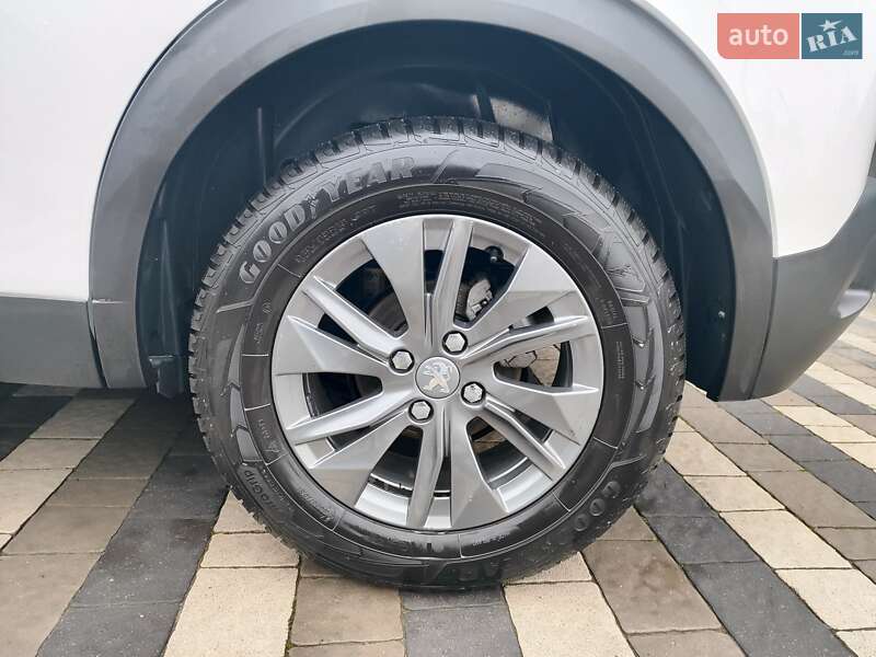 Позашляховик / Кросовер Peugeot 2008 2020 в Львові