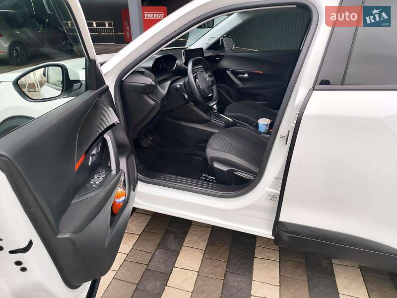 Позашляховик / Кросовер Peugeot 2008 2020 в Львові