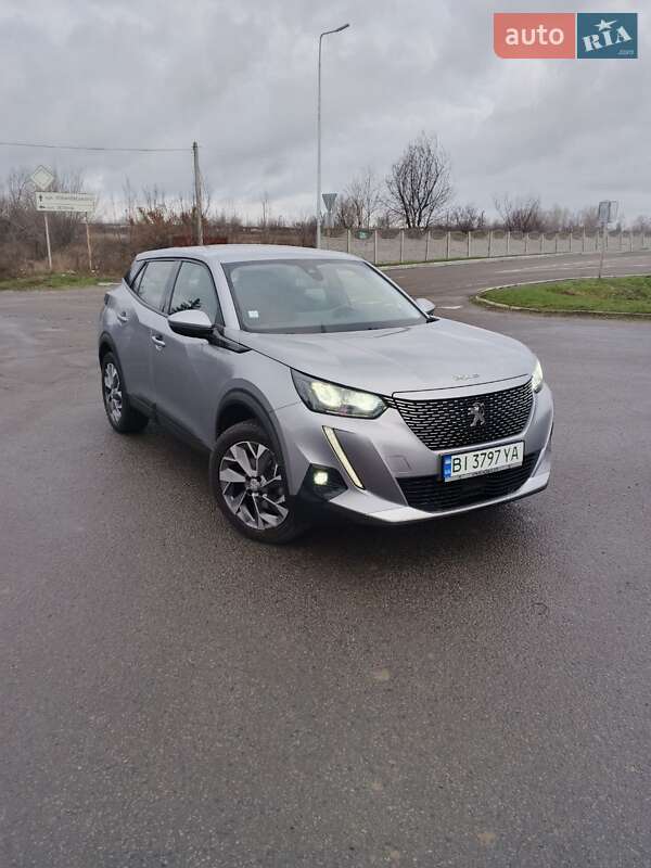 Позашляховик / Кросовер Peugeot 2008 2020 в Полтаві