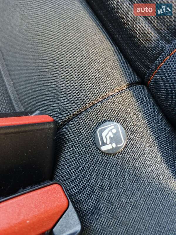 Позашляховик / Кросовер Peugeot 2008 2020 в Полтаві