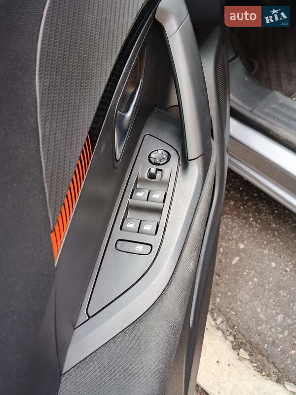 Позашляховик / Кросовер Peugeot 2008 2020 в Полтаві