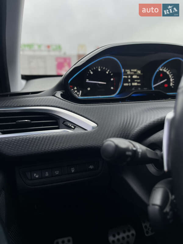 Внедорожник / Кроссовер Peugeot 2008 2015 в Одессе