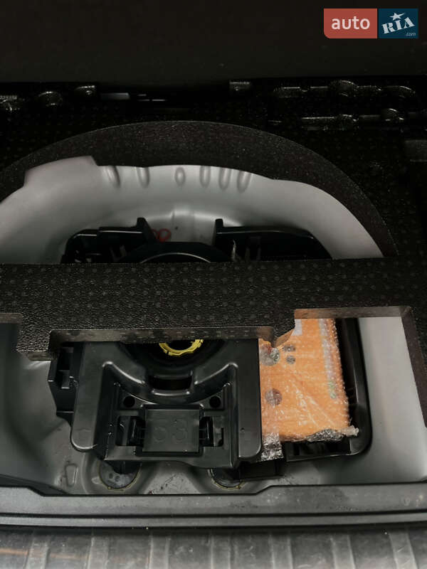 Внедорожник / Кроссовер Peugeot 2008 2015 в Одессе