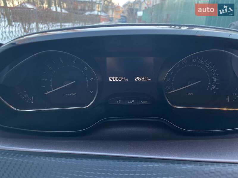 Позашляховик / Кросовер Peugeot 2008 2014 в Львові