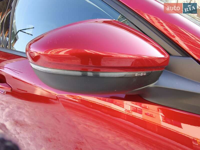 Внедорожник / Кроссовер Peugeot 2008 2020 в Луцке