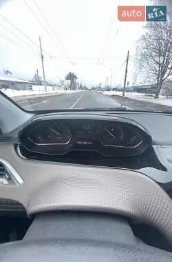 Внедорожник / Кроссовер Peugeot 2008 2014 в Житомире