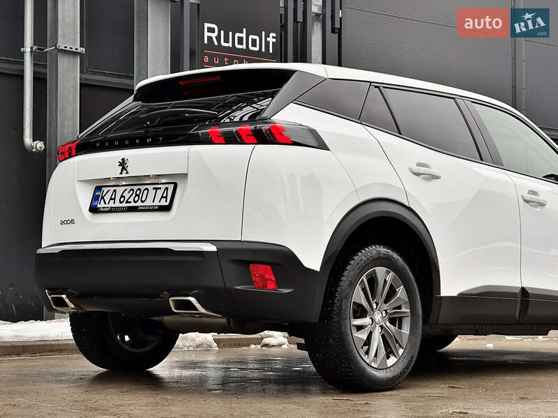 Внедорожник / Кроссовер Peugeot 2008 2021 в Киеве