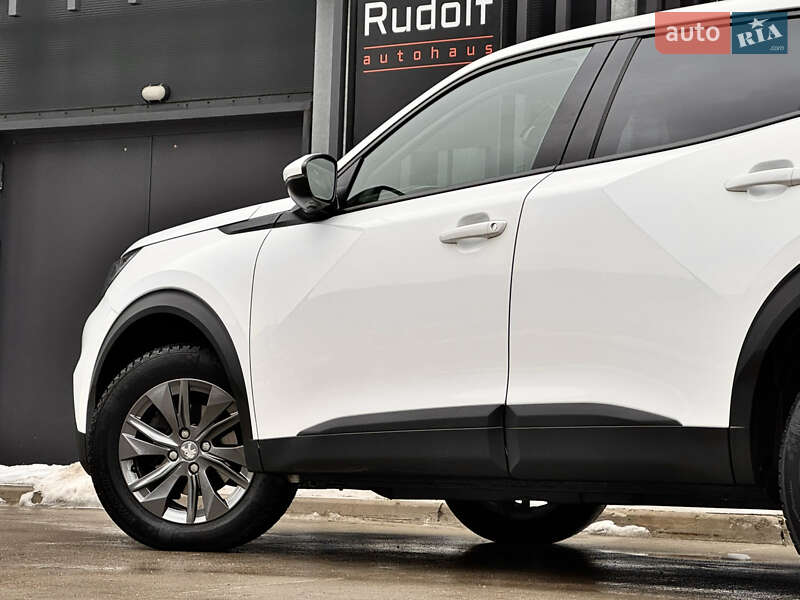 Внедорожник / Кроссовер Peugeot 2008 2021 в Киеве