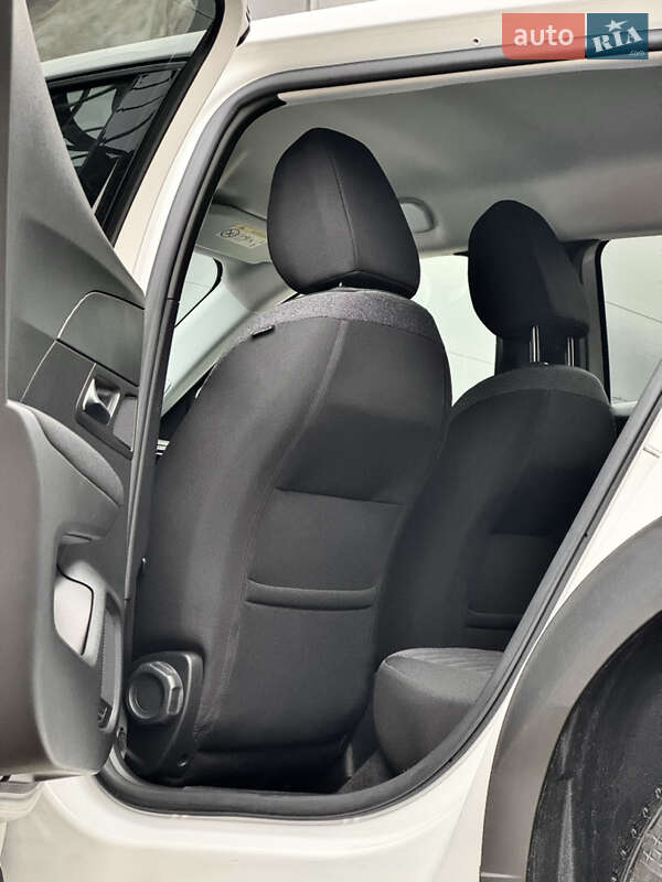 Внедорожник / Кроссовер Peugeot 2008 2021 в Киеве