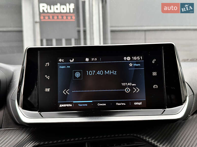 Внедорожник / Кроссовер Peugeot 2008 2021 в Киеве