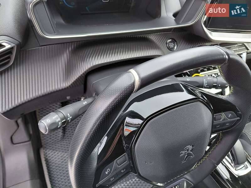 Внедорожник / Кроссовер Peugeot 2008 2021 в Шостке