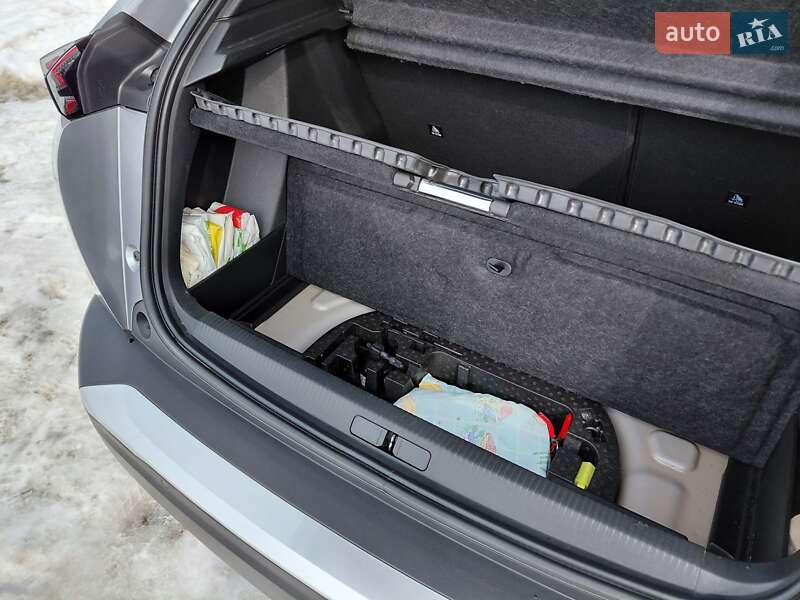 Внедорожник / Кроссовер Peugeot 2008 2021 в Шостке