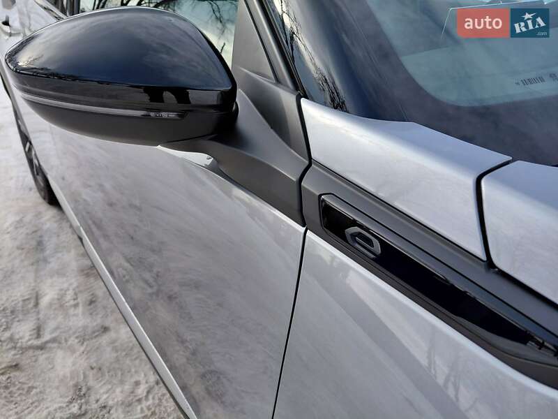 Внедорожник / Кроссовер Peugeot 2008 2021 в Шостке