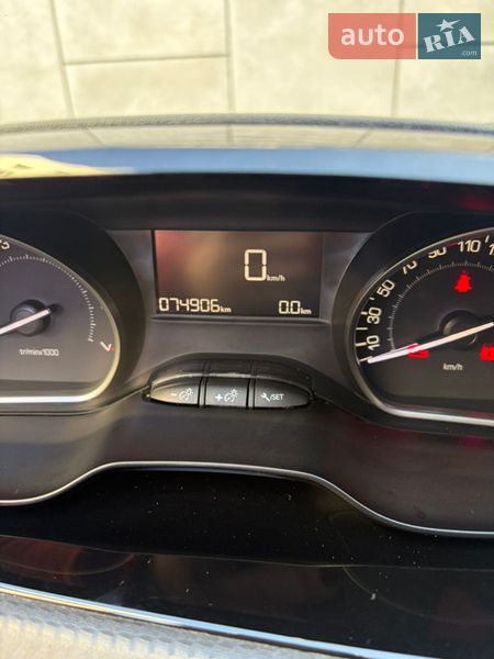 Внедорожник / Кроссовер Peugeot 2008 2019 в Киеве