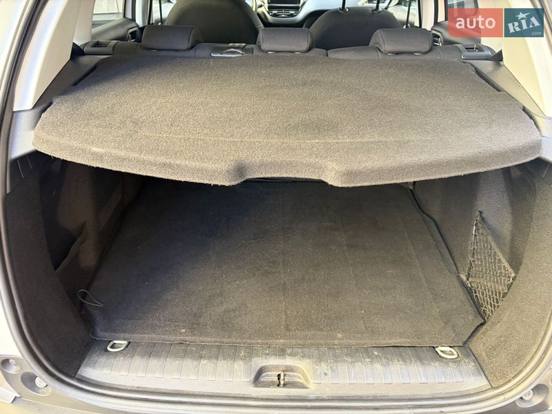 Внедорожник / Кроссовер Peugeot 2008 2019 в Киеве