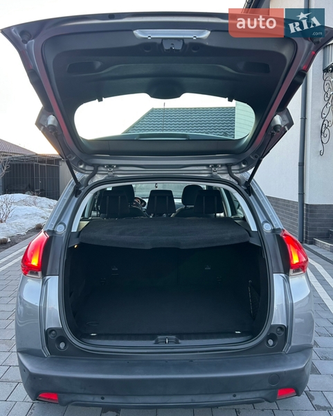 Внедорожник / Кроссовер Peugeot 2008 2016 в Шепетовке