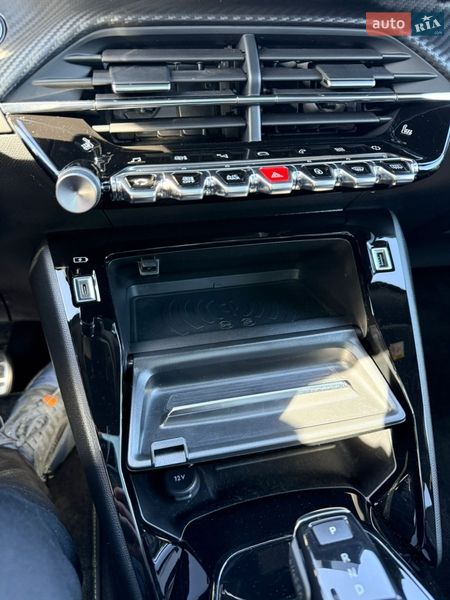 Внедорожник / Кроссовер Peugeot 2008 2020 в Львове