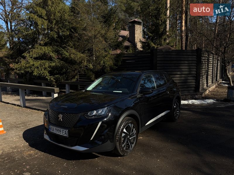 Внедорожник / Кроссовер Peugeot 2008 2021 в Киеве