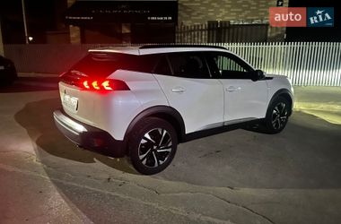 Внедорожник / Кроссовер Peugeot 2008 2020 в Киеве